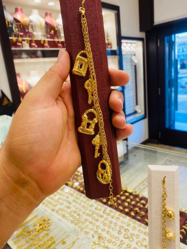 WhatsApp Image 2025-12-05 at 1.46.13 PM (4)